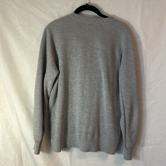 💕3/$15💕 Gray Button-Up Cardigan - Picture 6 of 8